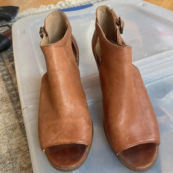 Lucky open-toe heeled sandals - Picture 2 of 6